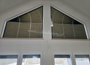 rolety na skośne okna