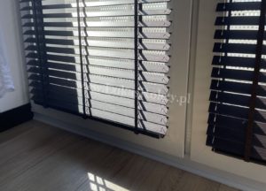 Żaluzje drewniane 35 mm, z taśmą